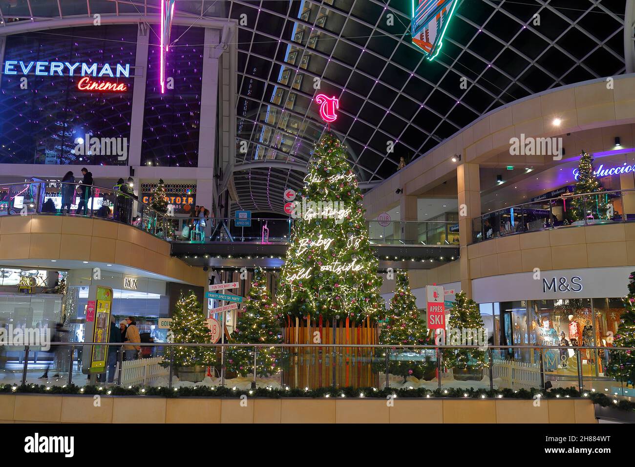 Navidad en el centro comercial Trinity en Leeds, West Yorkshire, Reino Unido Foto de stock