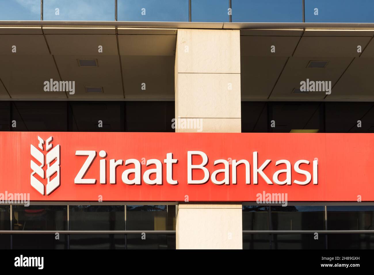 Ziraat Bank, un banco estatal de Turquía Foto de stock