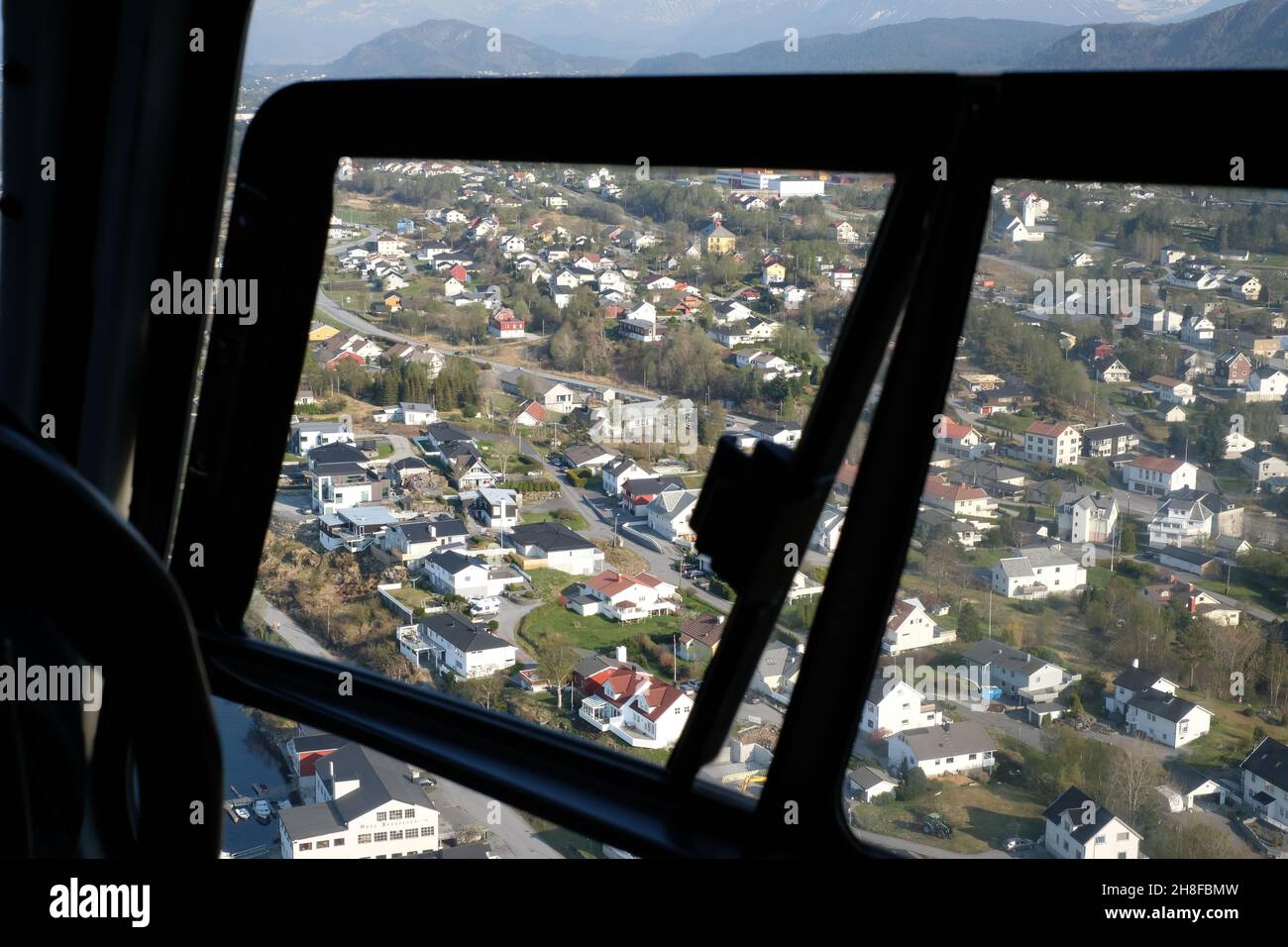 Vista desde un helicóptero de casas en Noruega Foto de stock