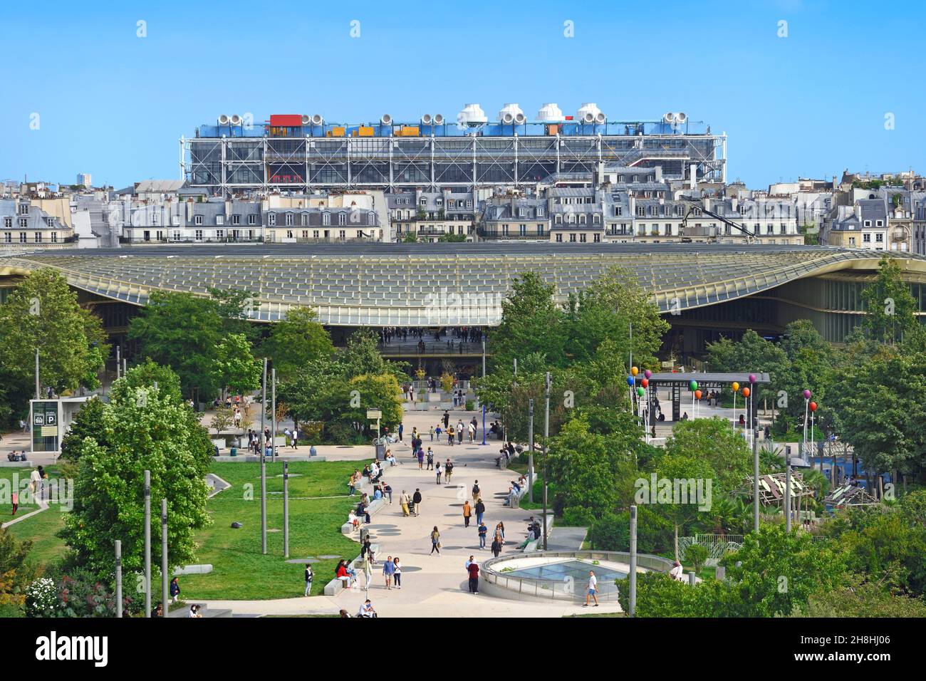 Francia, París, el Canopée (Canopée) del Forum des Halles y el centro Georges Pompidou Foto de stock