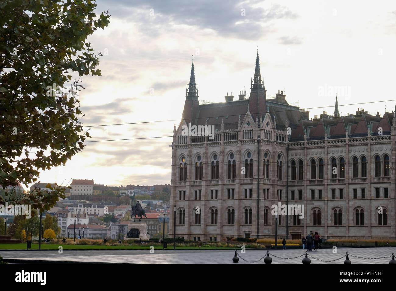 Edificio del Parlamento húngaro en Budapest. Foto de stock