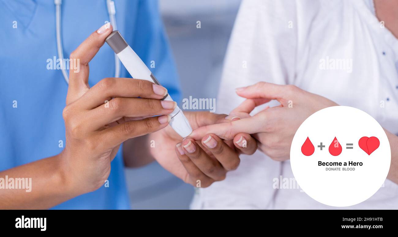 Doctor usando glucómetro en el dedo índice de la mujer en el hospital con el símbolo de donación de sangre Foto de stock