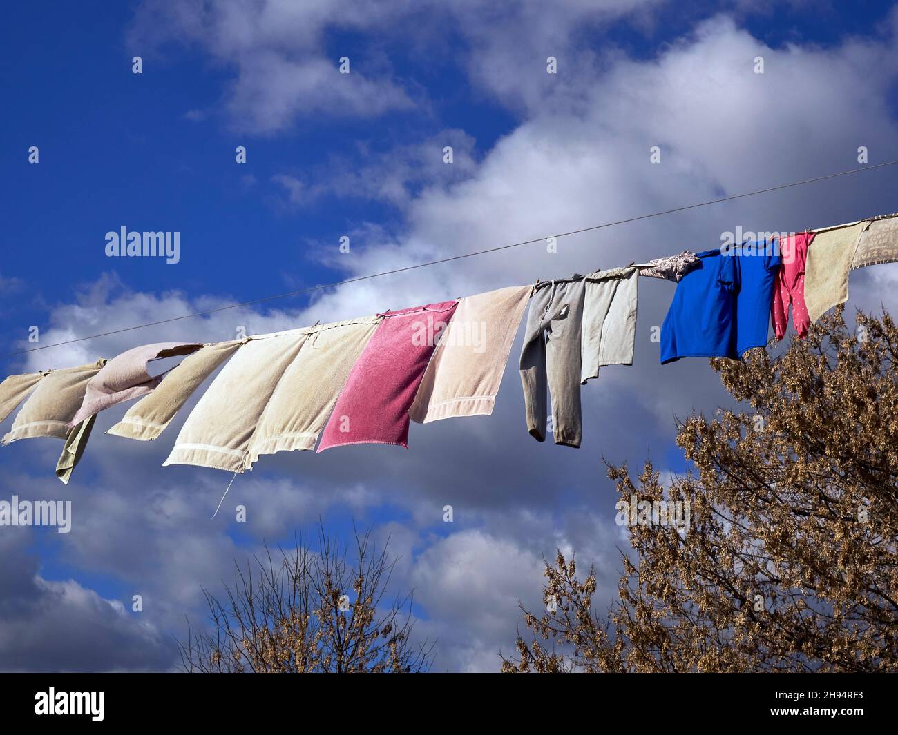 Secado de ropa al aire fotografías e imágenes de alta resolución - Alamy