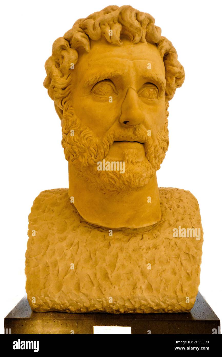 Busto del Emperador Titus Aelius Hadrianus Antoninus Pío (DC 138 - 161) - Museo Arqueológico Nacional de Nápoles, Italia Foto de stock