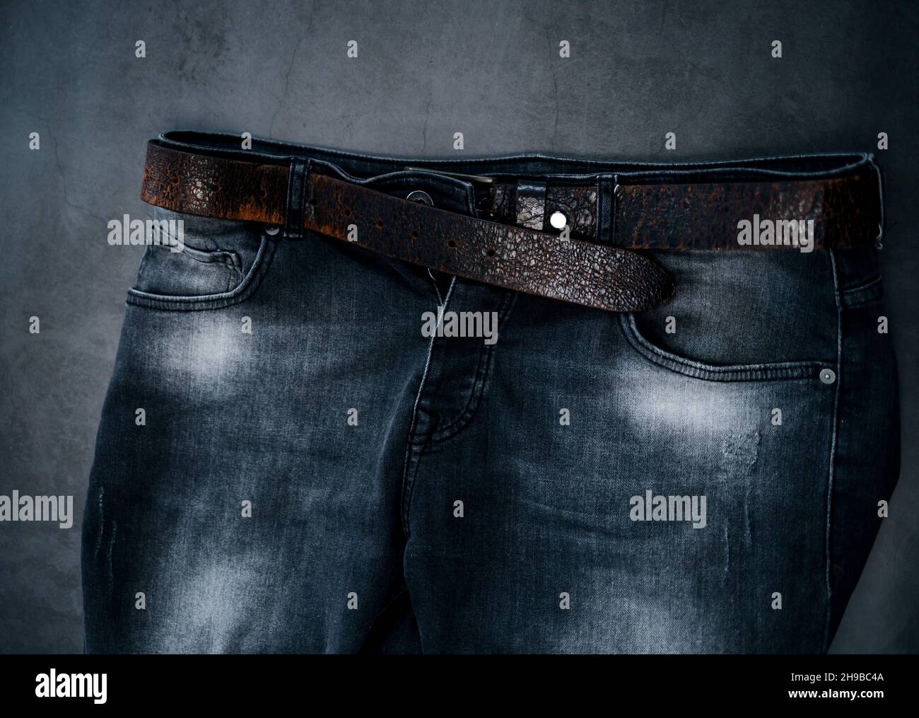 Tipos de Jeans para hombres【Cuáles usar según tu cuerpo】