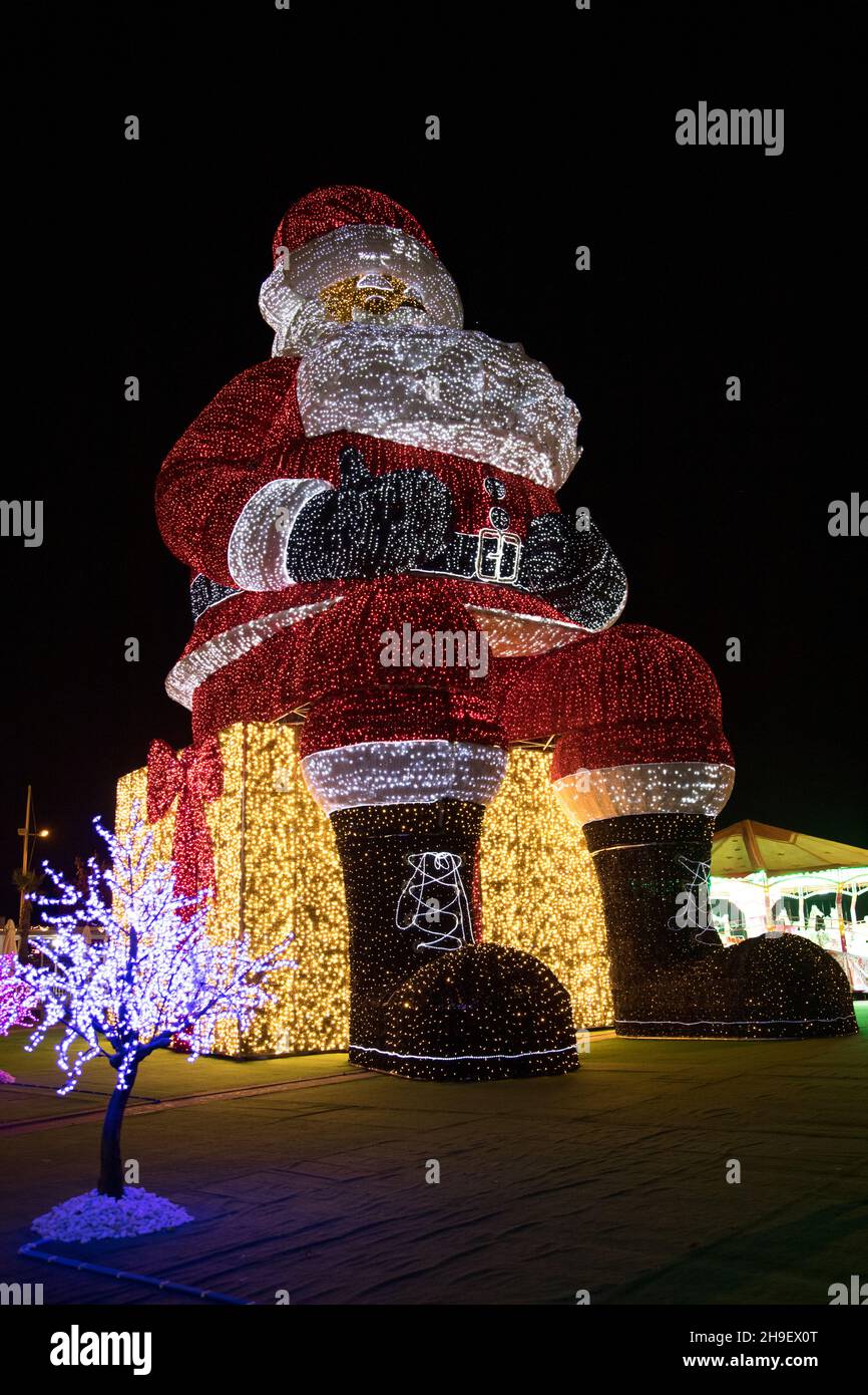 Santa Claus más grande del mundo en Águeda, Portugal Fotografía de stock -  Alamy
