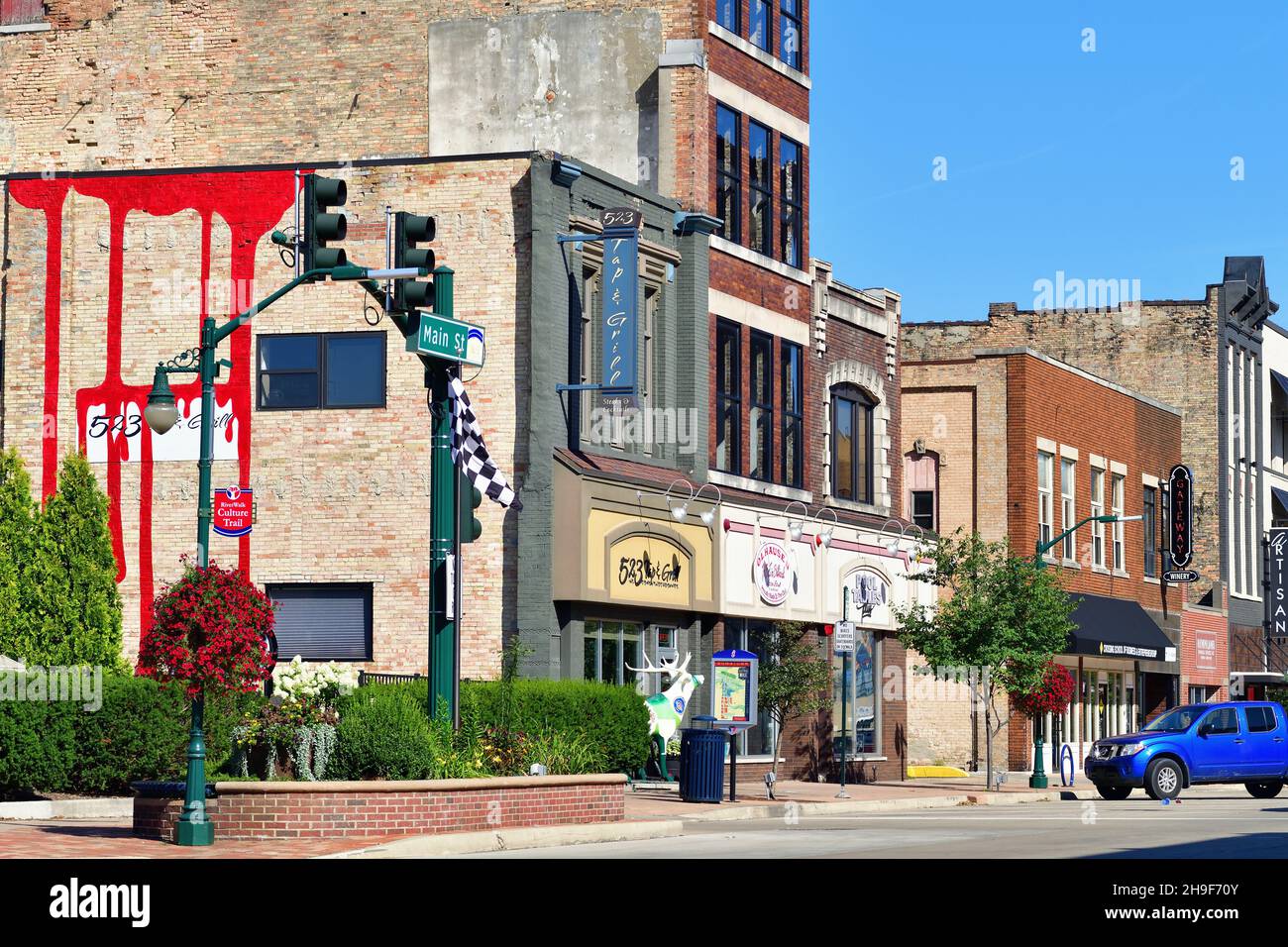 Elkhart, Indiana, Estados Unidos. Main Street en una pequeña comunidad del noreste de Indiana. Foto de stock