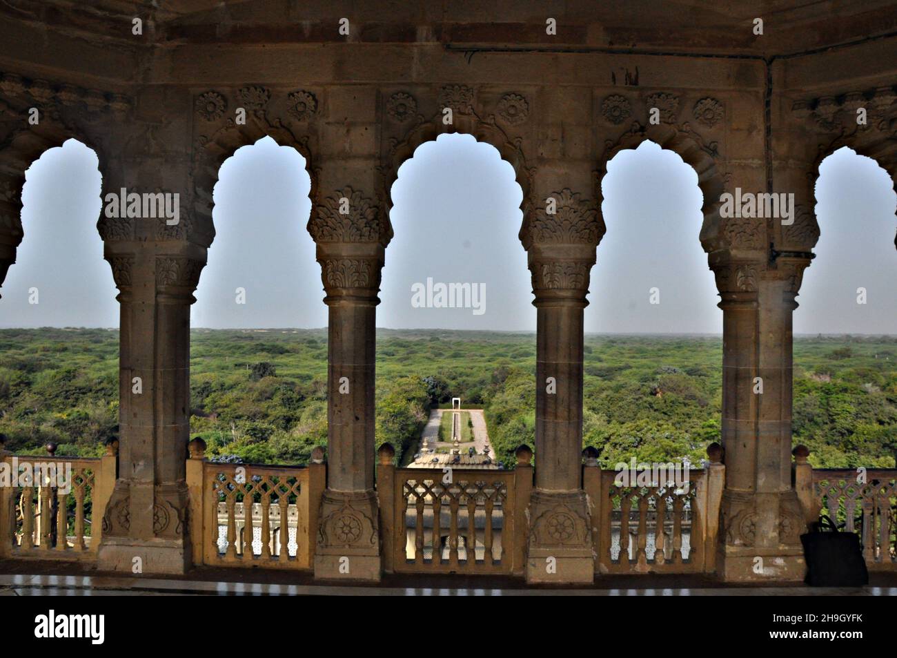 Antigua arquitectura india. Lugar histórico o estructura de culto para la antigua civilización hindú. Antigua arqueología de asia india. Foto de stock