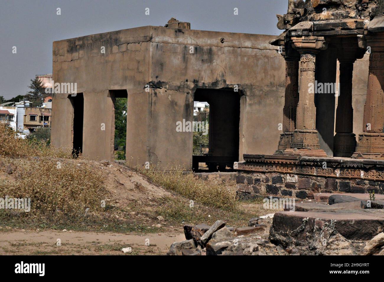 Antigua arquitectura india. Lugar histórico o estructura de culto para la antigua civilización hindú. Antigua arqueología de asia india. Foto de stock