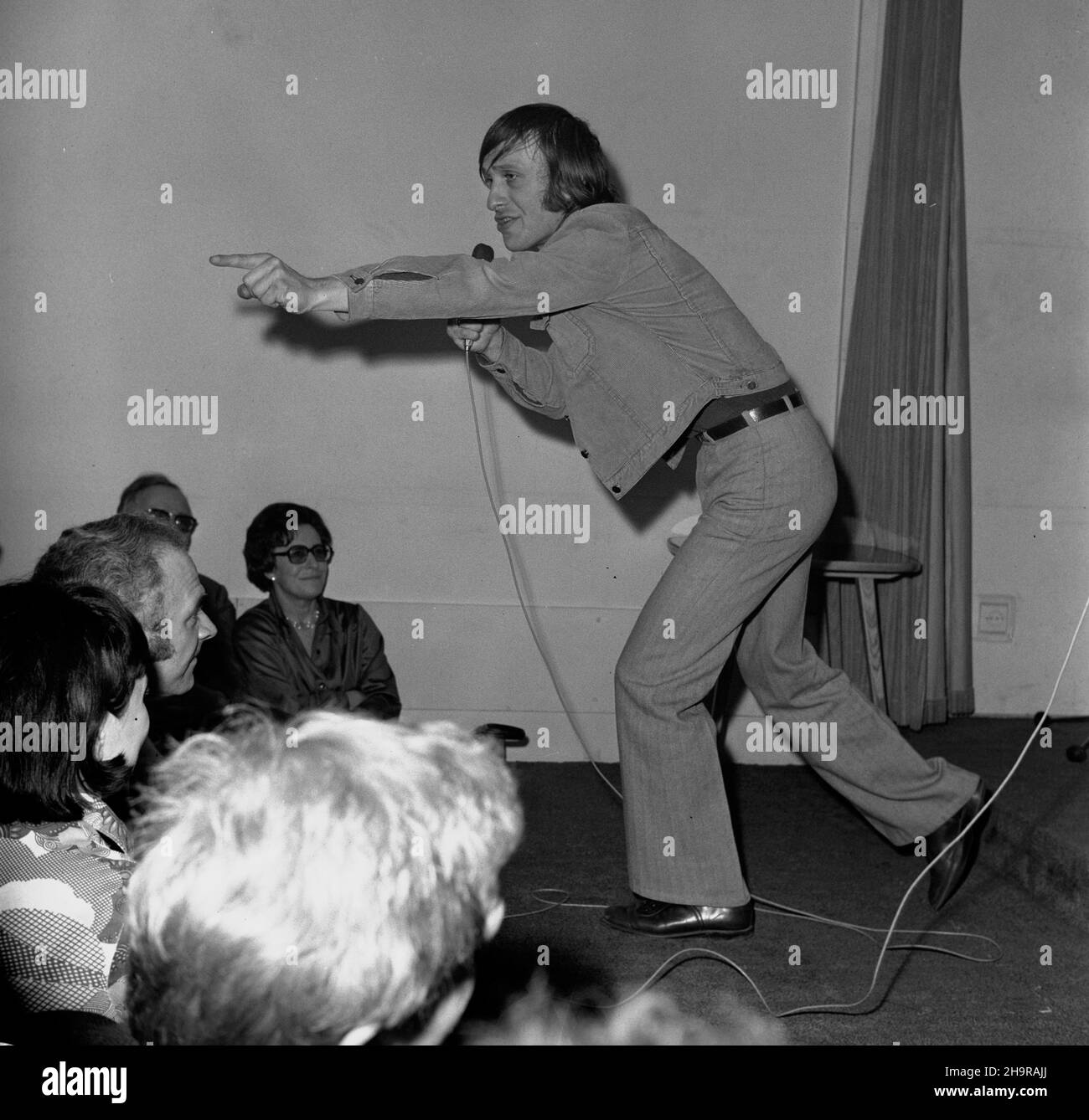 Kabaret pod egida fotografías e imágenes de alta resolución Alamy