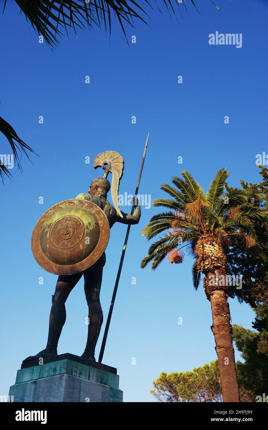 Aquiles como guardián del Achilleion, Grecia, Islas Jónicas, Corfú, Gastouri Foto de stock