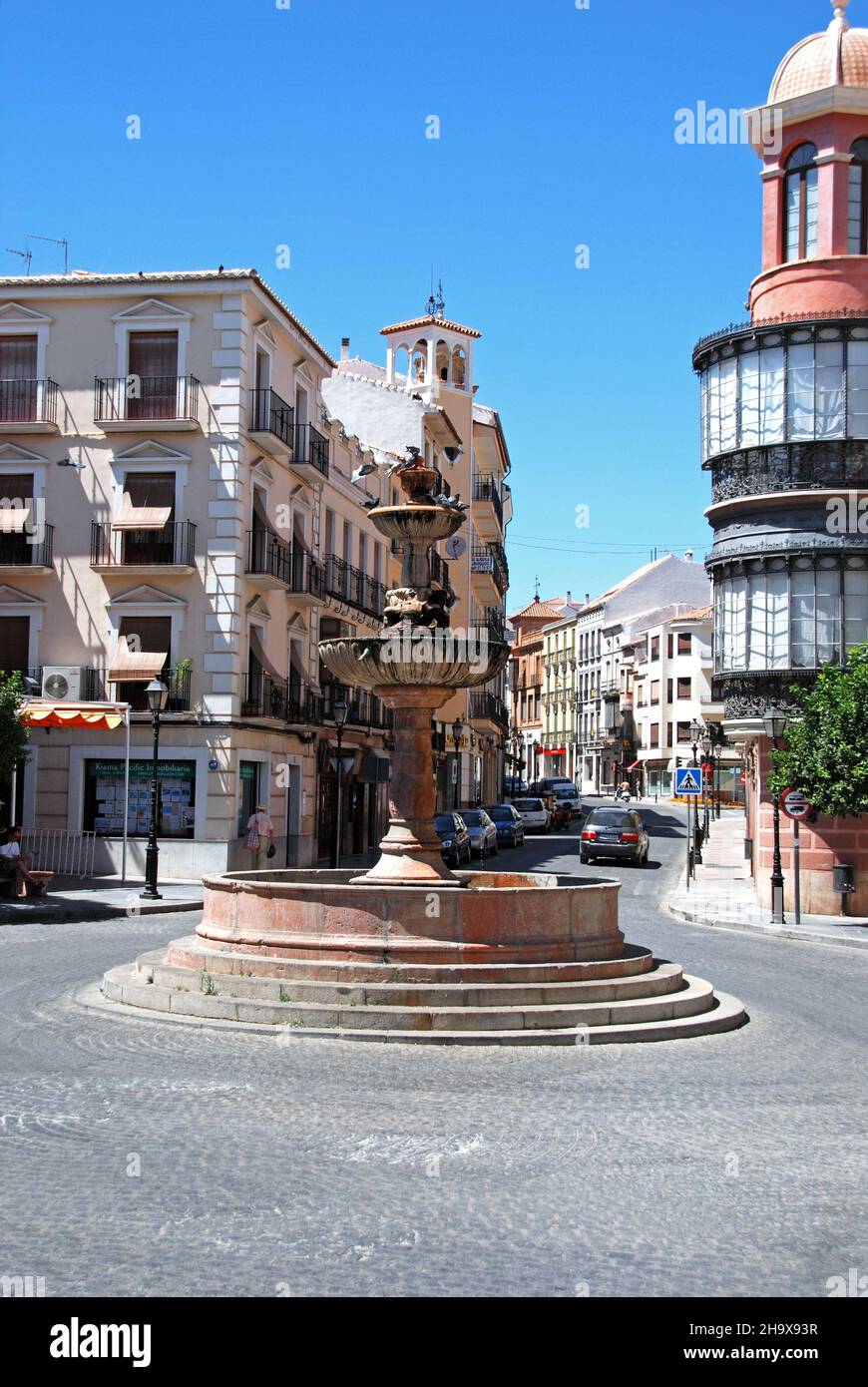 Fuente en la Plaza san Sebastián, Antequera, España. Foto de stock