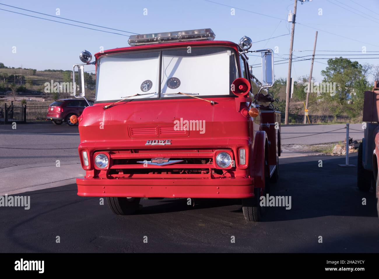 Galena, Kansas, KS, USA Cars the Route, un en la antigua estación de Kanex restaurada un camión de bomberos inspirado en el carácter Rojo de la de Disney Cars