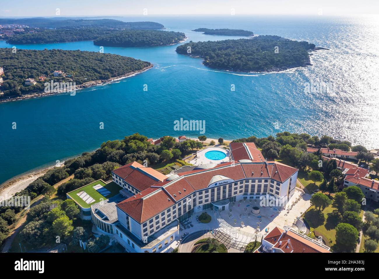 Vista aérea del hotel Park Plaza, Pula, Istria, Croacia Foto de stock