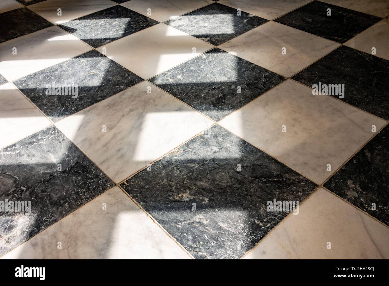 baldosas de diamante con tenrelieve de sombra Fotografía de stock - Alamy