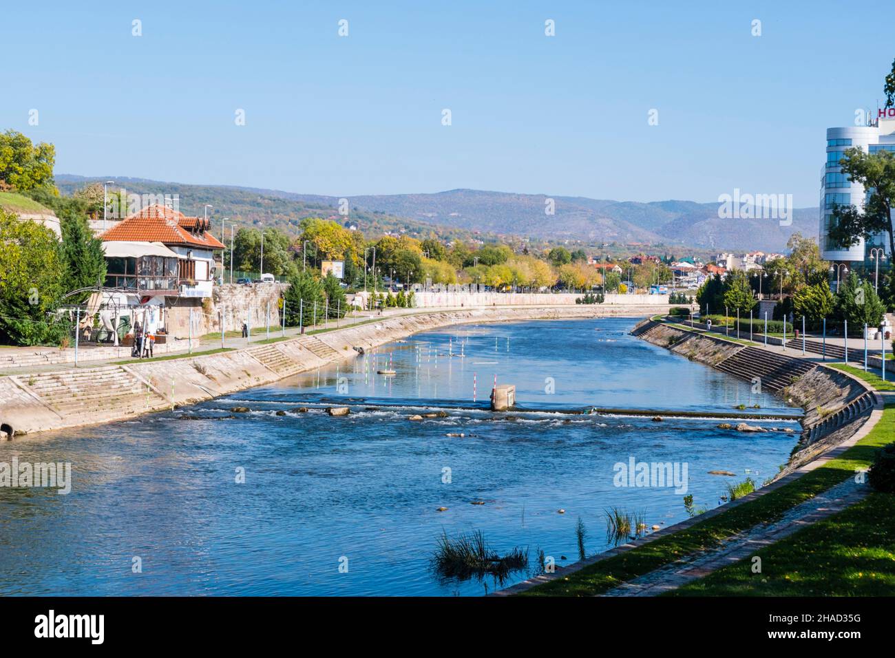 Río Nišava, Niš, Serbia Foto de stock