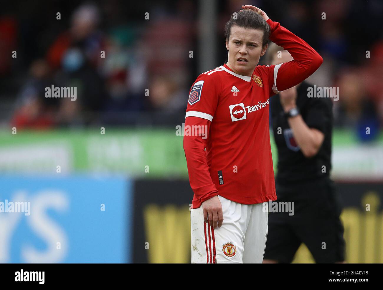 Crawley, Reino Unido, 12th de diciembre de 2021. Hayley Ladd de Manchester United durante el partido de la Super Liga Femenina de la FA en el estadio de la Pensión del Pueblo, Crawley. El crédito de la foto debe decir: Paul Terry / Sportage Crédito: Sportage / Alamy Live News Foto de stock