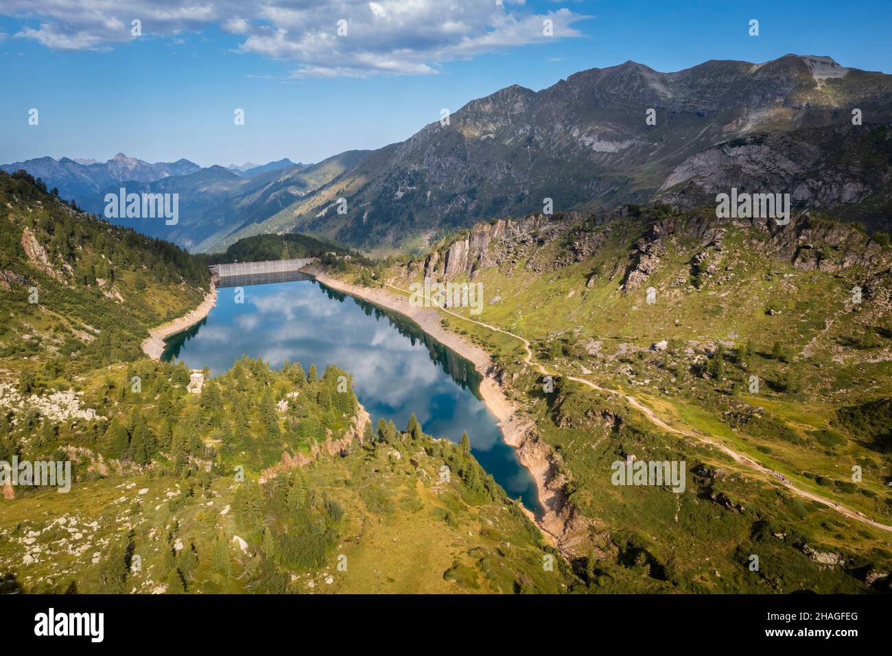 Vista de verano del Lago di Fregabolgia. Carona, Val Brembana, Alpi Orobie, Bérgamo, Provincia de Bérgamo, Lombardía, Italia, Europa. Foto de stock