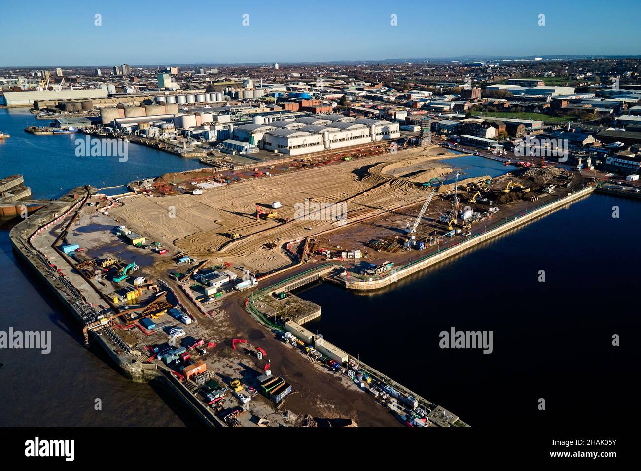 Liverpool, Merseyside, Reino Unido - Dic, 02 2021. Vista aérea general del muelle Bramley-Moore durante la construcción de un nuevo estadio de fútbol para Everton Foot Foto de stock