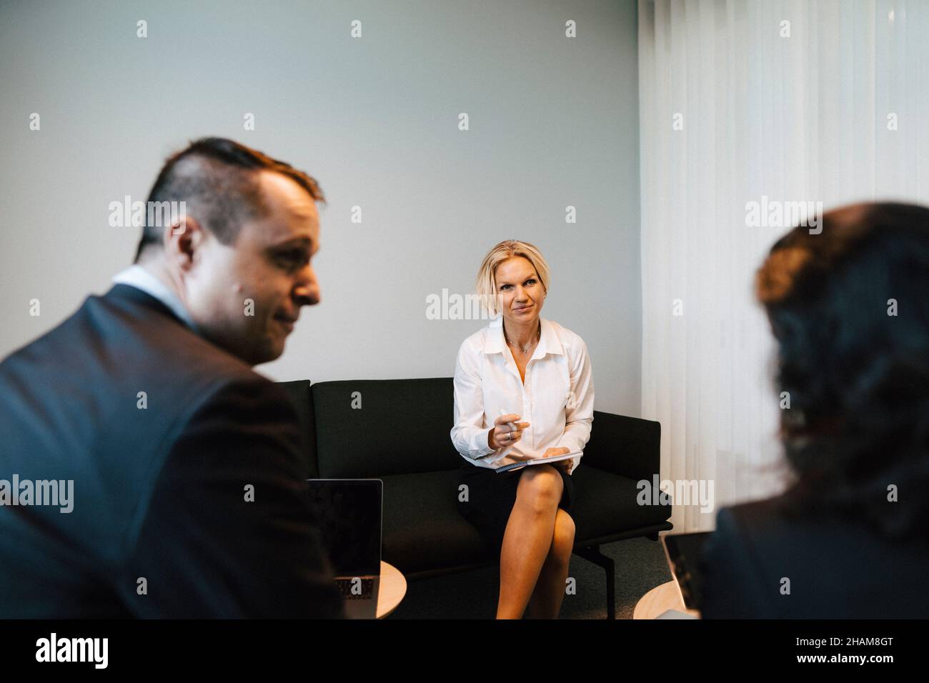 Las personas en reunión de negocios Foto de stock