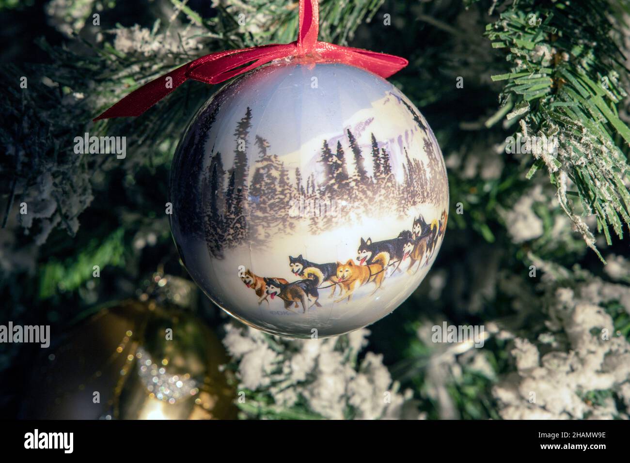Lugano / Suiza - 12 de diciembre de 2021: Las decoraciones navideñas en el mercado navideño de Lugano, Lugano, Suiza, Europa Foto de stock