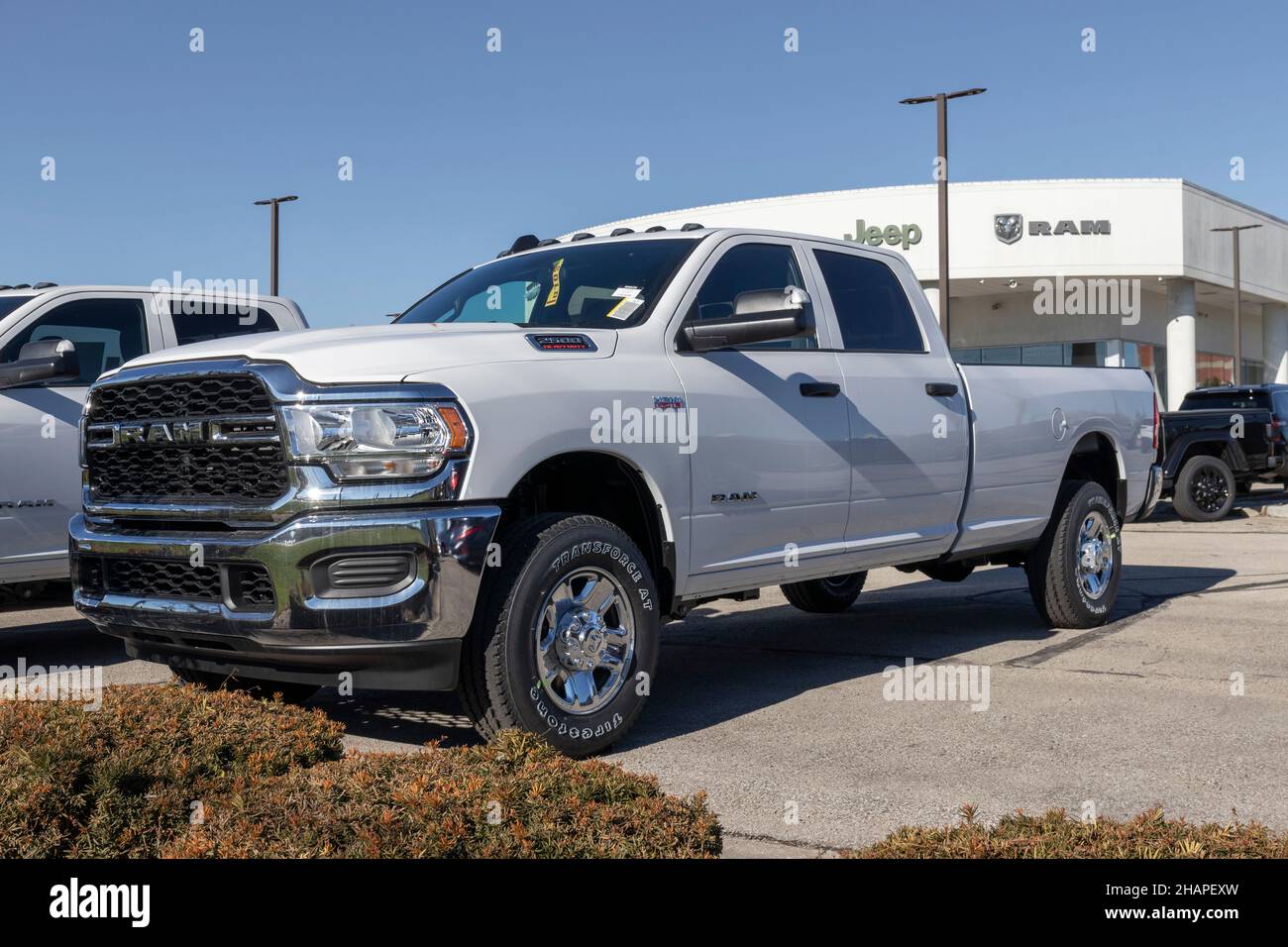 Indianapolis - Circa Diciembre 2021: Ram 2500 Heavy Duty en exhibición en  un concesionario Stellantis Ram. Los modelos RAM 2500 incluyen Tradesman y  Big H Fotografía de stock - Alamy