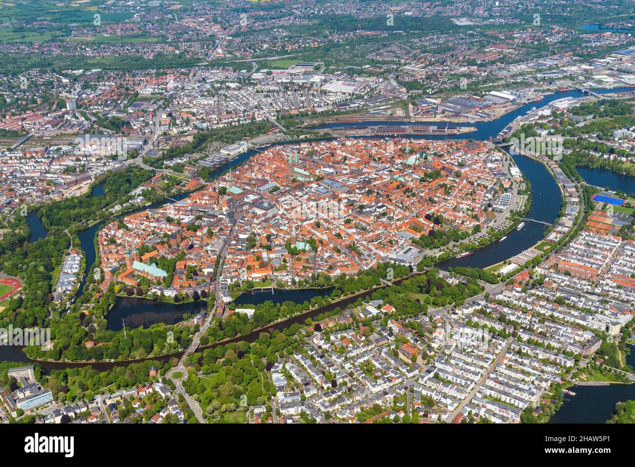 Centro de la ciudad, Trave, paisaje urbano, arquitectura, planificación urbana, Ciudad hanseática, vista aérea, Lübeck, Schleswig Holstein, Alemania Foto de stock