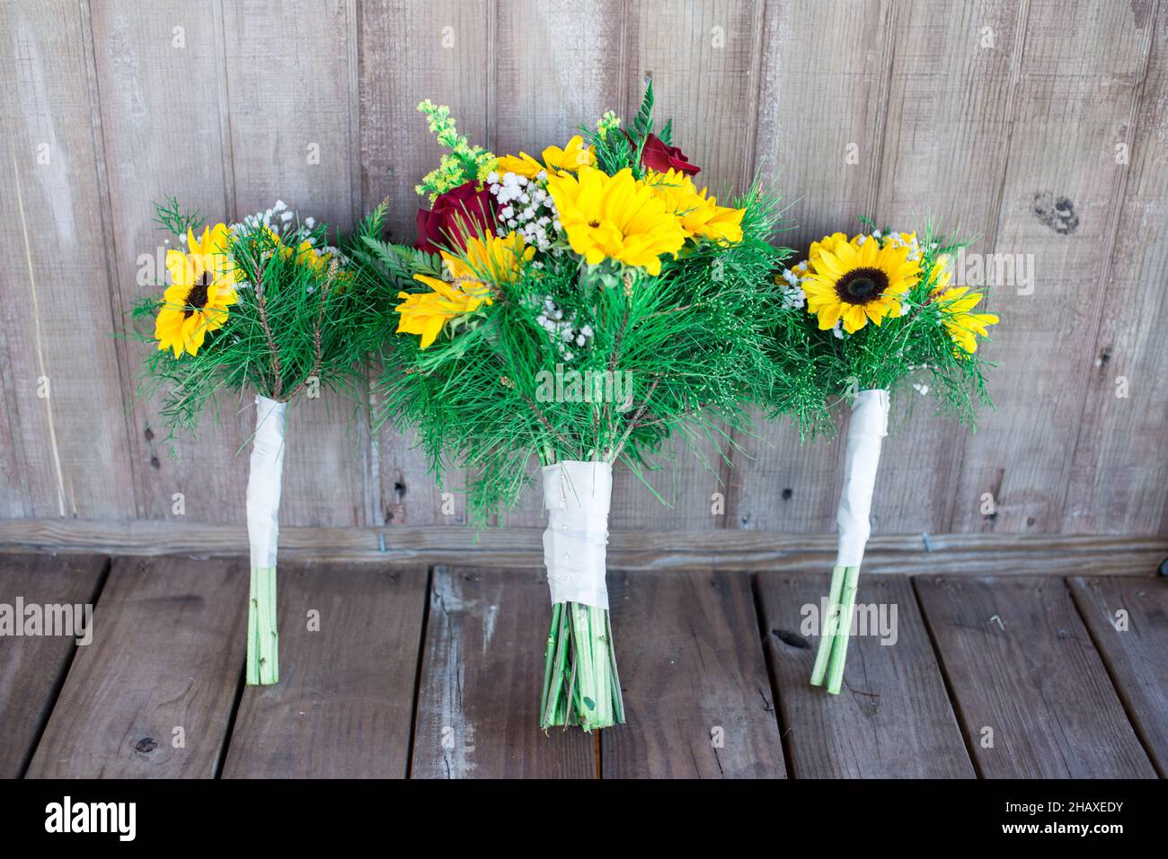 Ramo de novia de girasol fotografías e imágenes de alta resolución - Página  2 - Alamy