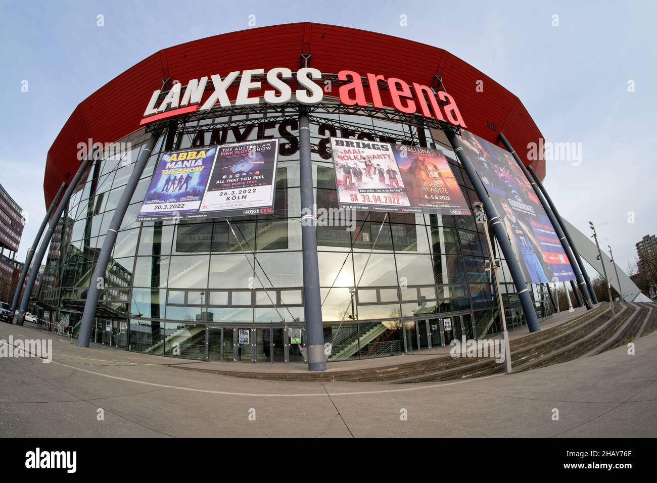 Colonia, Alemania - 08 de diciembre de 2021: lanxess Arena, la sala de eventos con mejor asistencia de europa continental Foto de stock