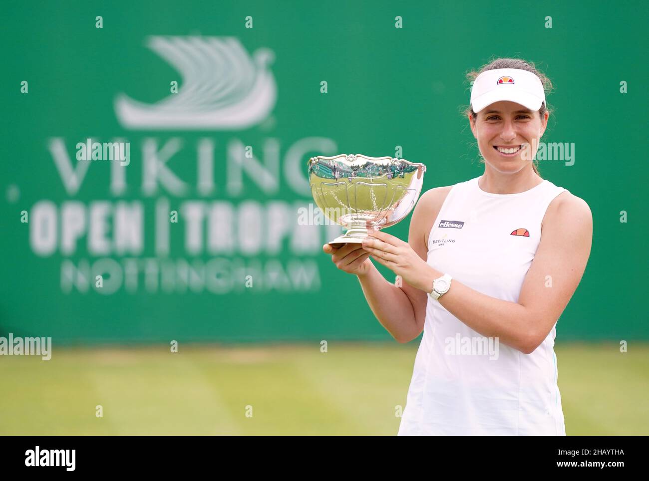 Foto del archivo fechada el 13-06-2021 de Johanna Konta con el trofeo después de ganar el Abierto Vikingo. Mientras tanto, fue el final del camino para la mejor jugadora británica de los últimos 30 años, con Johanna Konta doblando a la edad de 30 años diciendo que ya no tenía el deseo de invertir todo lo necesario en el deporte. Fecha de emisión: Jueves 16 de diciembre de 2021. Foto de stock