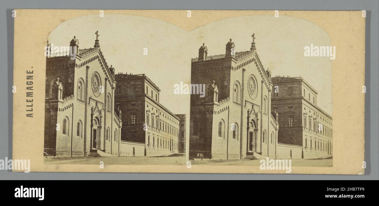 Exterior de la Allerheiligen-Hofkirche en Munich, Allemagne (título de la serie), anónimo, München, c. 1860 - c. 1875, cartón, estampado de albumen, altura 85 mm x anchura 170 mm Foto de stock