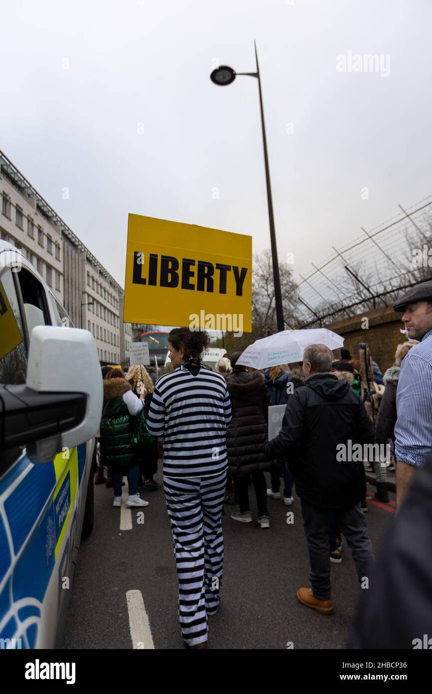 Marcha antivacuna en Londres, 18th de diciembre de 2021 Foto de stock