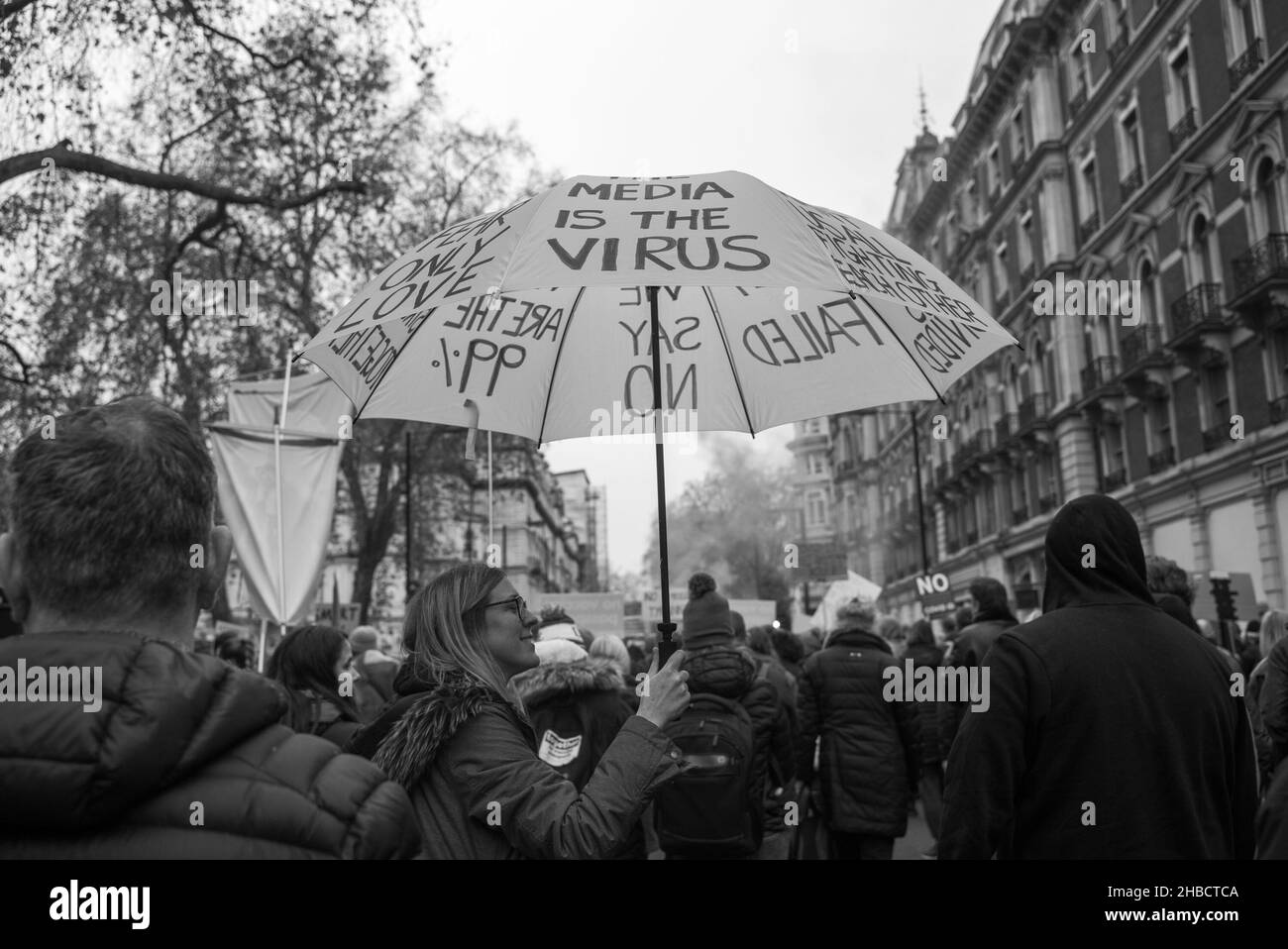 Marcha antivacuna en Londres, 18th de diciembre de 2021 Foto de stock