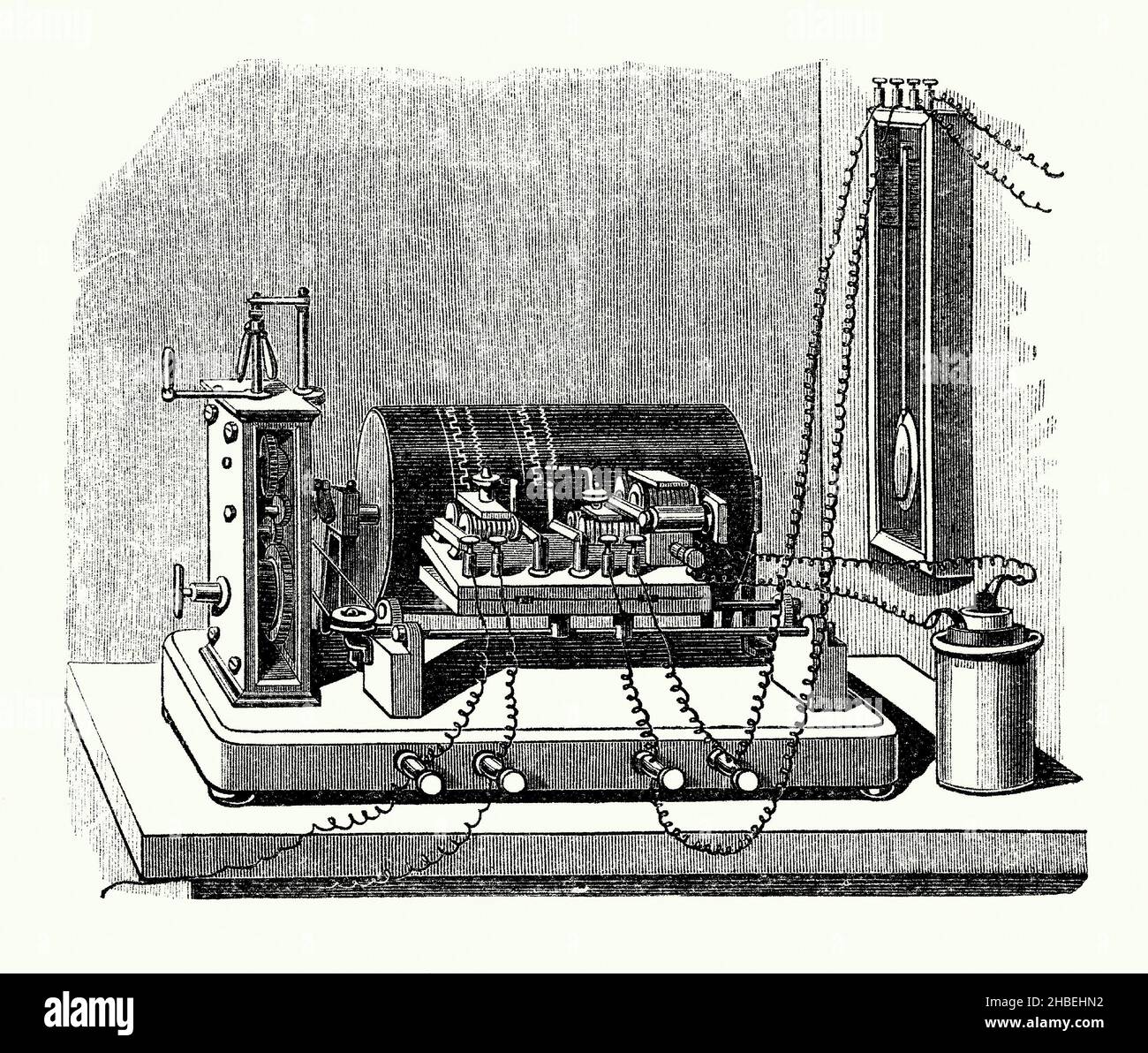 Un antiguo grabado de un dispositivo de grabación cronógrafo eléctrico de mediados de 1800s. Es de un libro victoriano de los 1890s sobre descubrimientos e invenciones durante el 1800s. Un cronógrafo es un tipo de reloj o reloj. Louis Moinet inventó el cronógrafo en 1816 para su uso en el seguimiento de objetos astronómicos. Fue desarrollado por Francis Bashforth y John Locke. El aparato de grabación que se muestra aquí es similar al Electro-Chronograph de John Locke – un cilindro giratorio cubierto de papel y un bolígrafo podrían registrar un evento dentro de centésimas de segundo. Foto de stock
