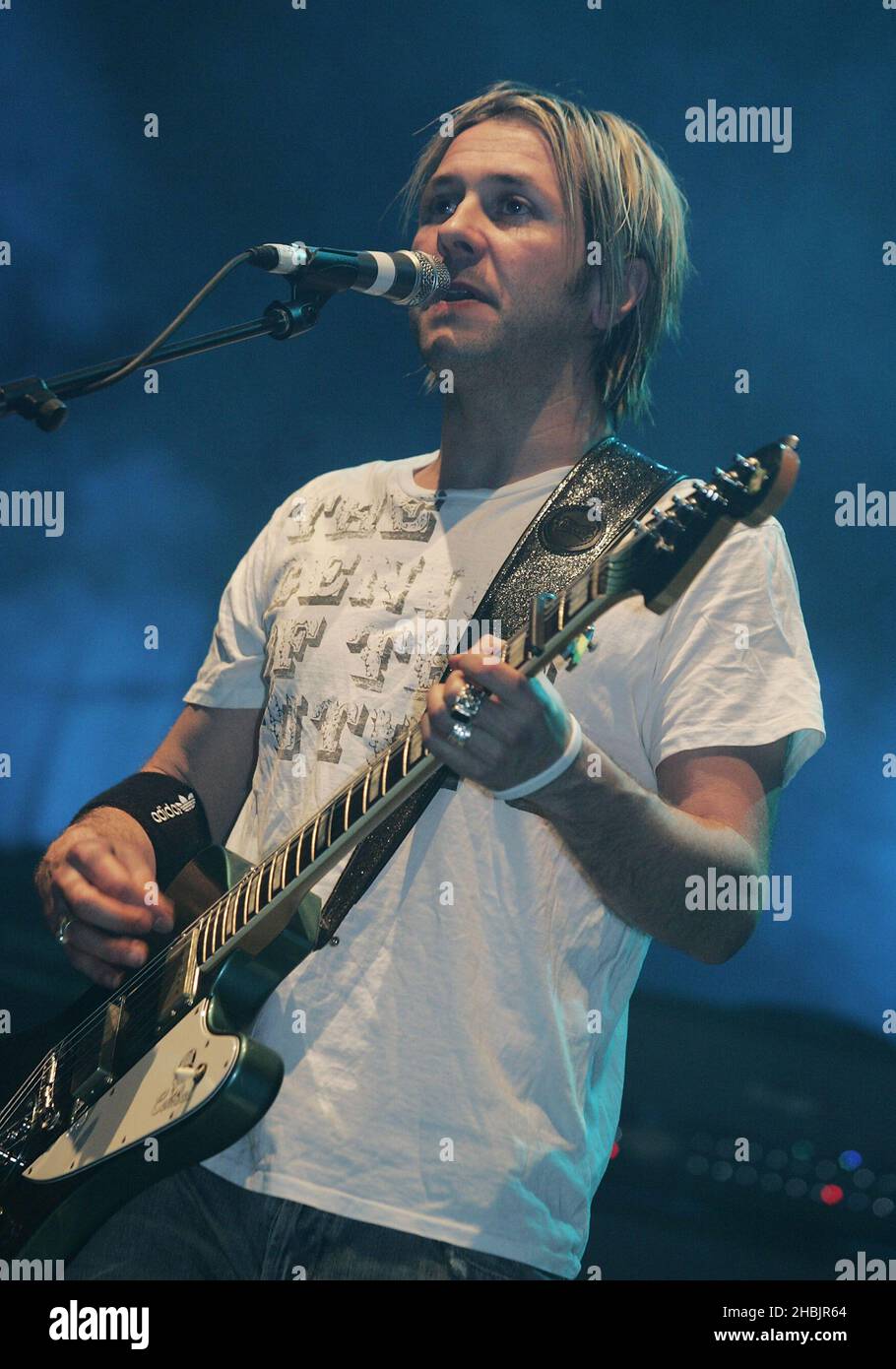 Grant Nicholas Taka Hirose Mark Richardson Dean Tidey De Feeder Actuan En Directo En El Escenario En El Carling Apollo Hammersmith El 21 De Marzo De 06 En Londres Fotografia De Stock Alamy