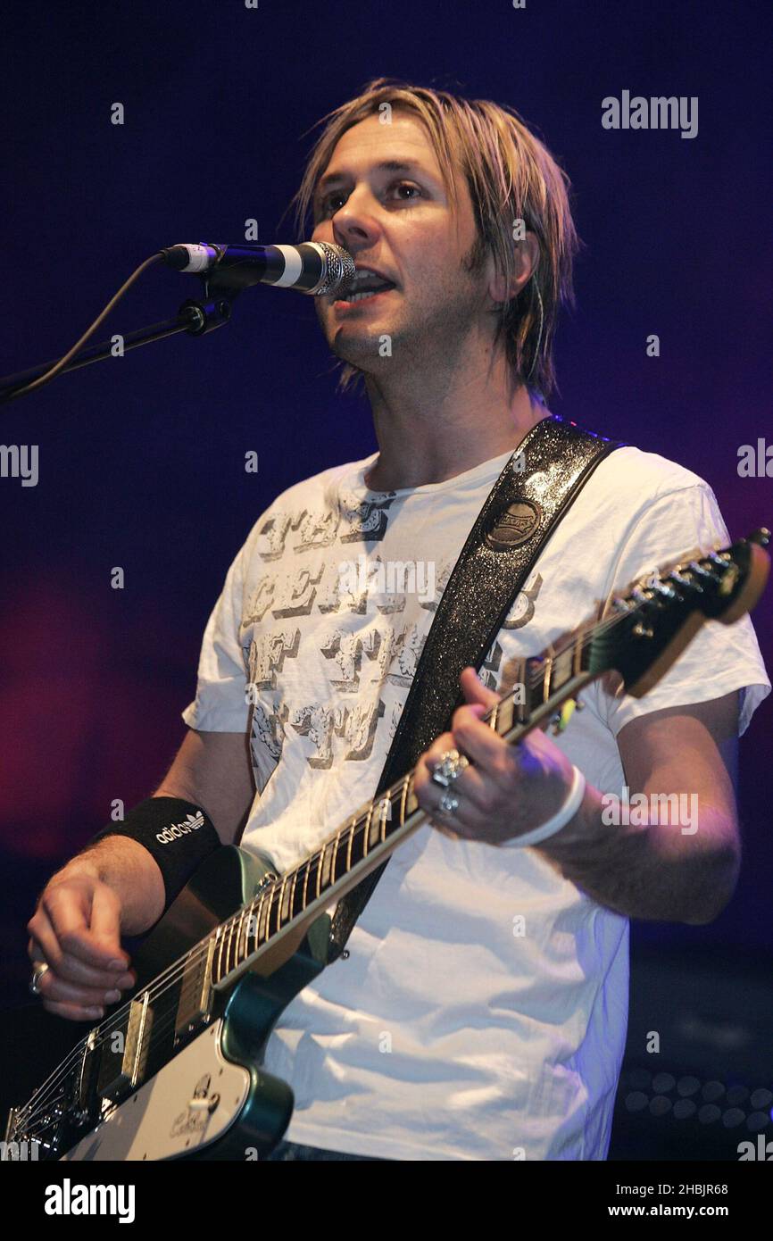 Grant Nicholas Taka Hirose Mark Richardson Dean Tidey De Feeder Actuan En Directo En El Escenario En El Carling Apollo Hammersmith El 21 De Marzo De 06 En Londres Fotografia De Stock Alamy
