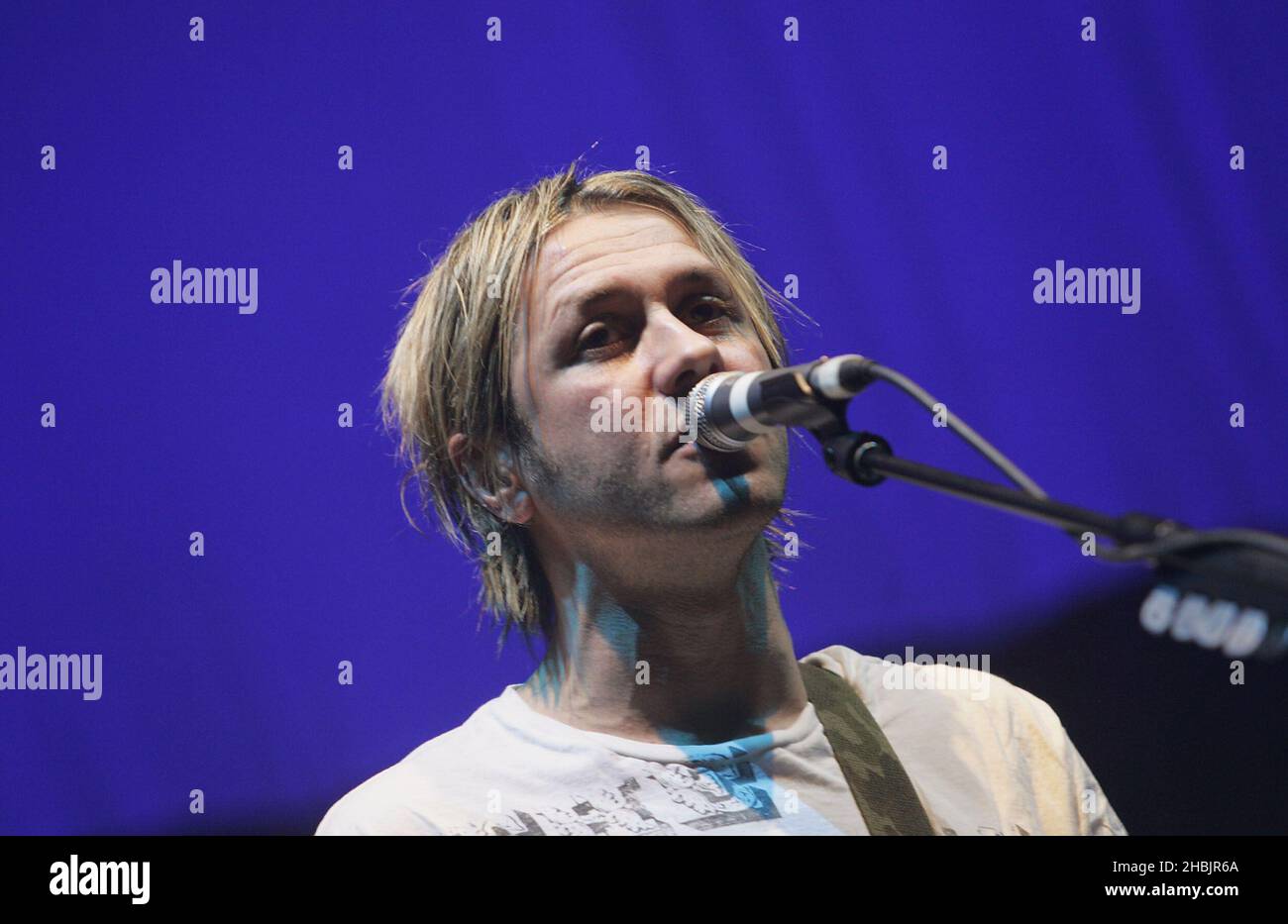 Grant Nicholas Taka Hirose Mark Richardson Dean Tidey De Feeder Actuan En Directo En El Escenario En El Carling Apollo Hammersmith El 21 De Marzo De 06 En Londres Fotografia De Stock Alamy