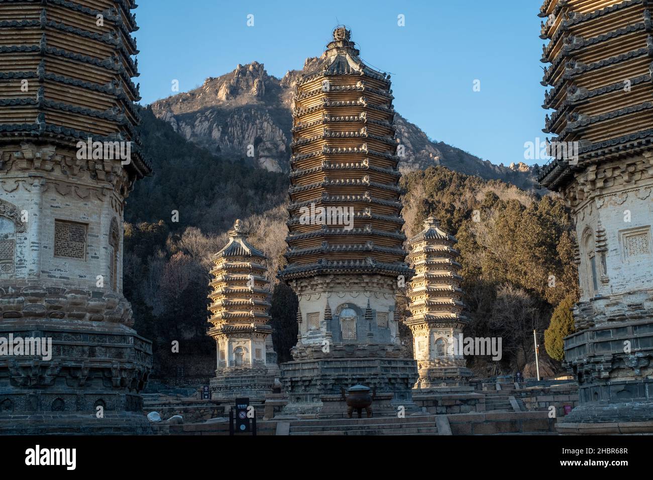 Yinshan Talin (parque de la pagoda de Yinshan) en la ciudad de Yanshou, distrito de Changping, Beijing, China. Foto de stock