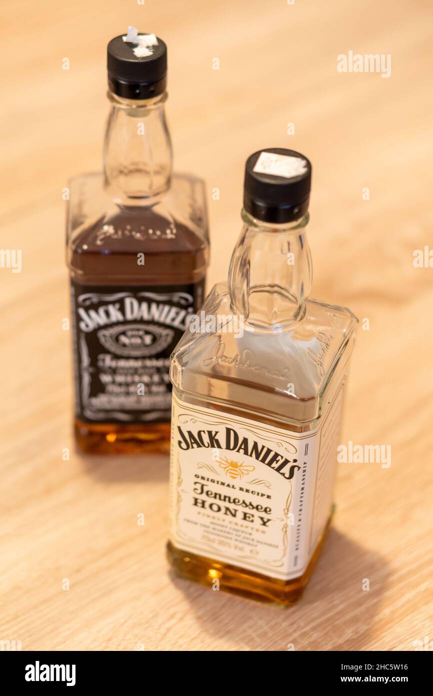 Whisky de miel fotografías e imágenes de alta resolución - Alamy