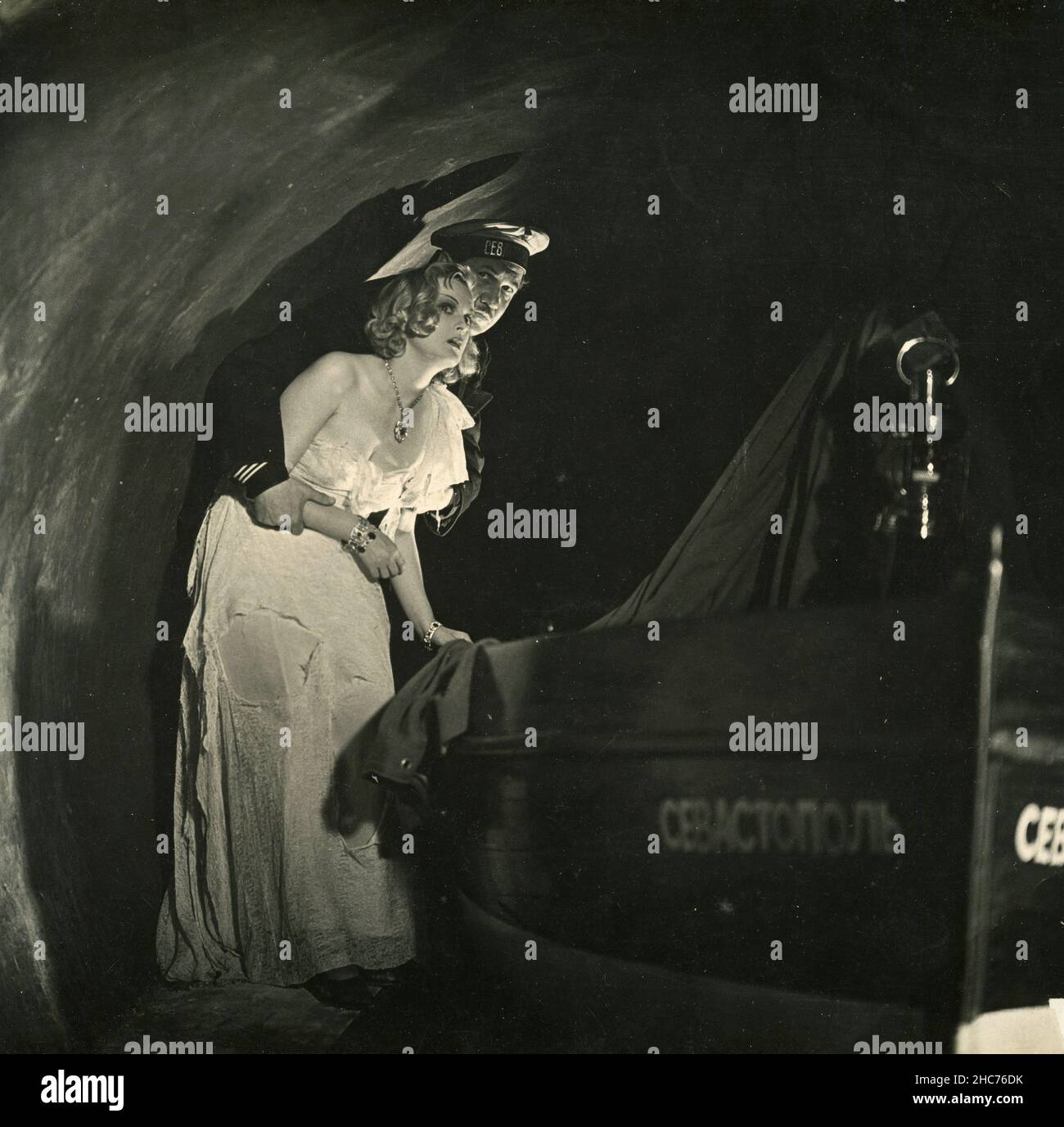 Alemán Bailarina y la estrella del cine silencioso Camilla Horn en la película White Slavs, Alemania 1937 Foto de stock