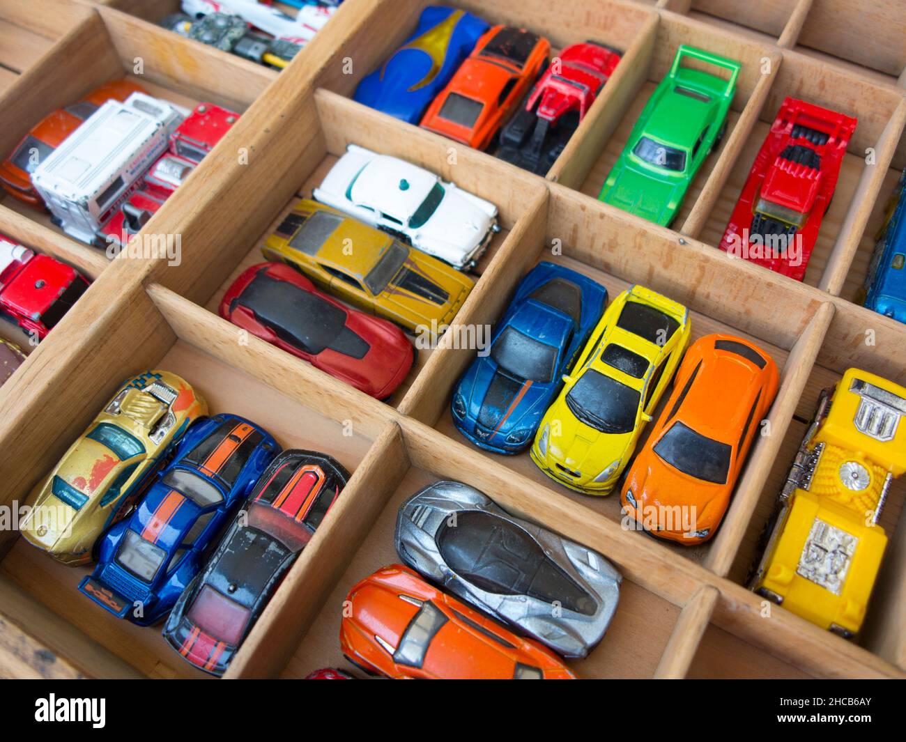 Colección de carros de juguete de metal fotografías e imágenes de alta  resolución - Alamy