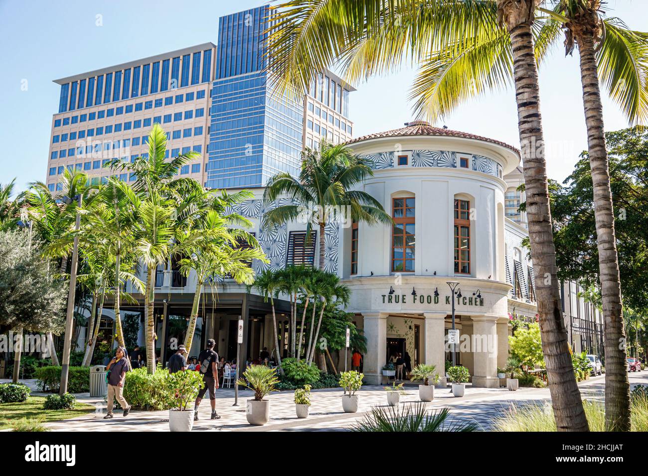 West Palm Beach Florida El Square anteriormente distrito de tiendas y restaurantes CityPlace True Food Kitchen restaurant Rosemary Avenue CityPlace Tower Foto de stock