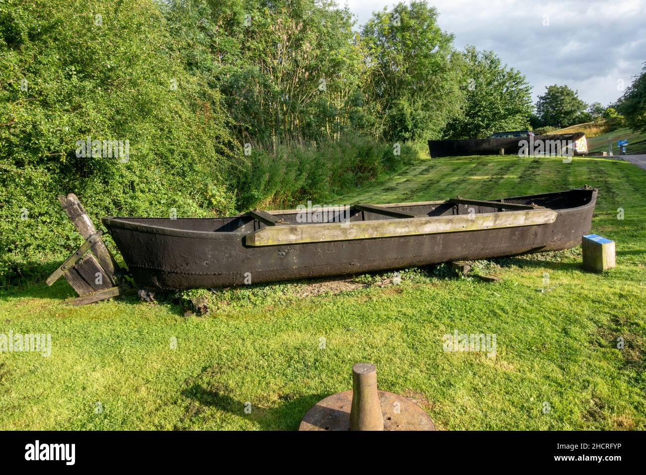 Barco rompehielos, Foxton Locks, en la línea Leicester del Gran Canal Unión, Leicestershire, Reino Unido. Foto de stock