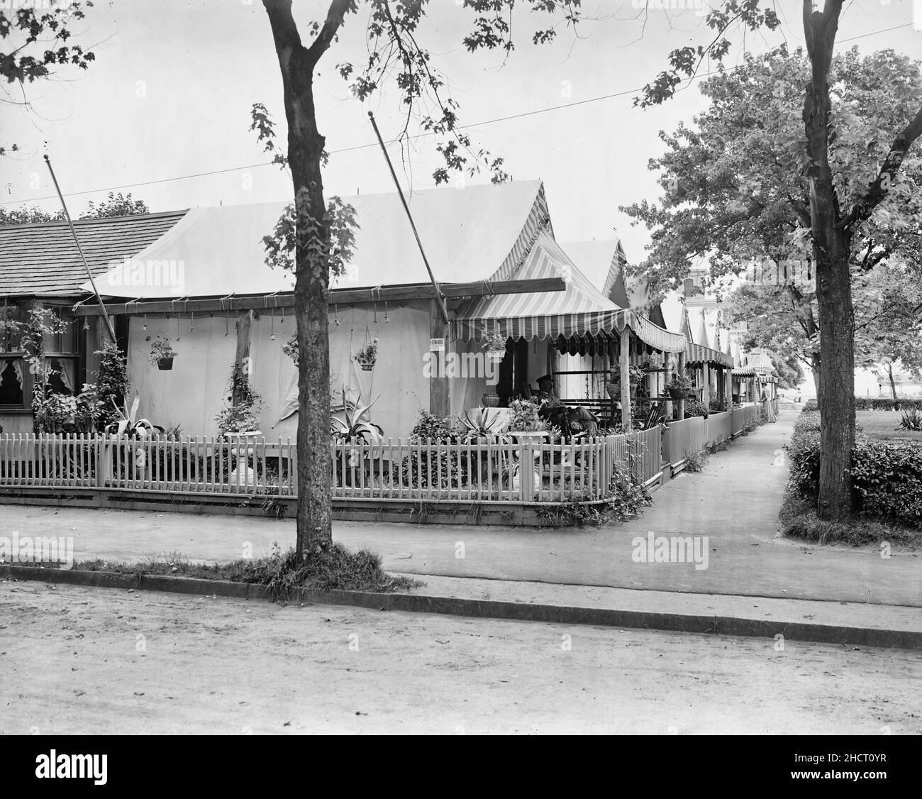 Vida en tiendas de campaña en Ocean Grove, NJ, alrededor de 1906 Foto de stock