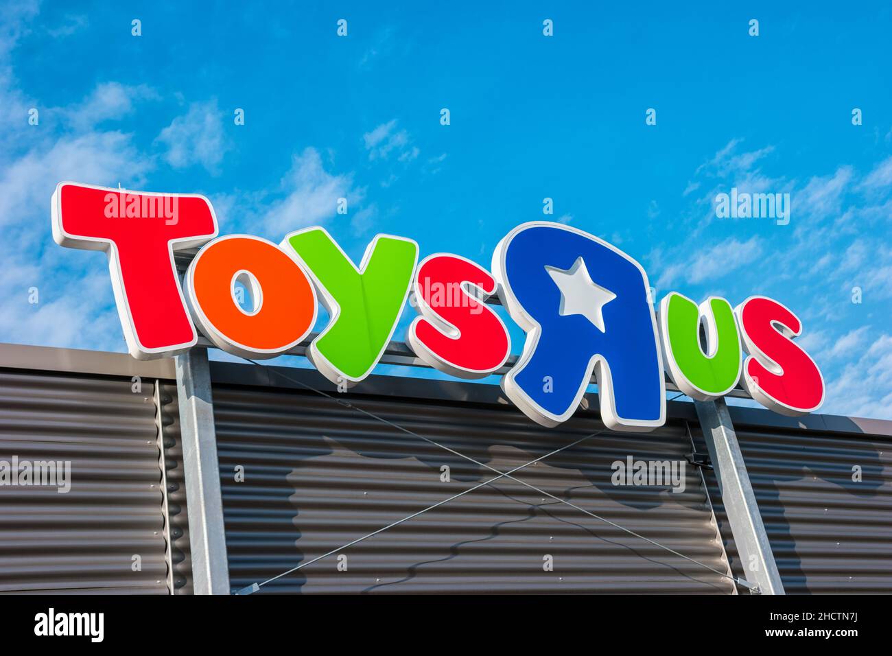 Cadena de tiendas de juguetes fotografías e imágenes de alta resolución -  Página 2 - Alamy