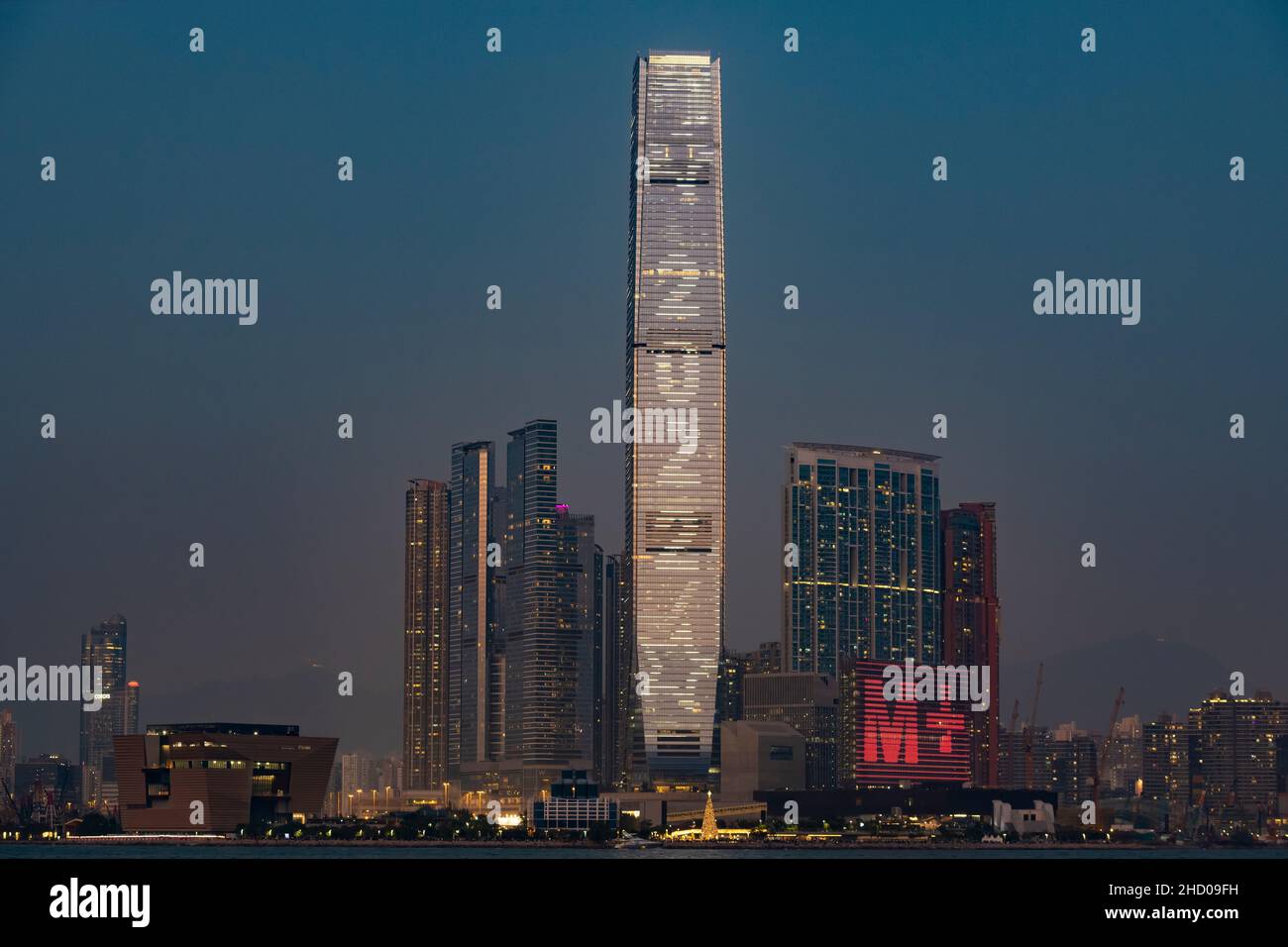 El edificio más alto de Hong Kong, el Centro de Comercio Internacional