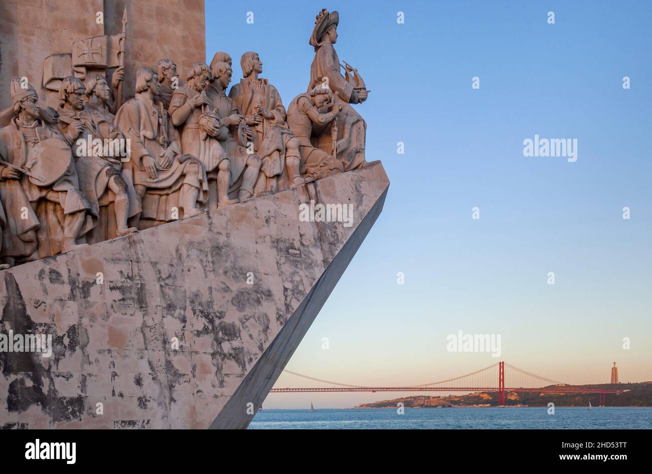 El Monumento a los Descubrimientos, Belem, Portugal, la Península Ibérica, el sur de Europa Occidental Foto de stock