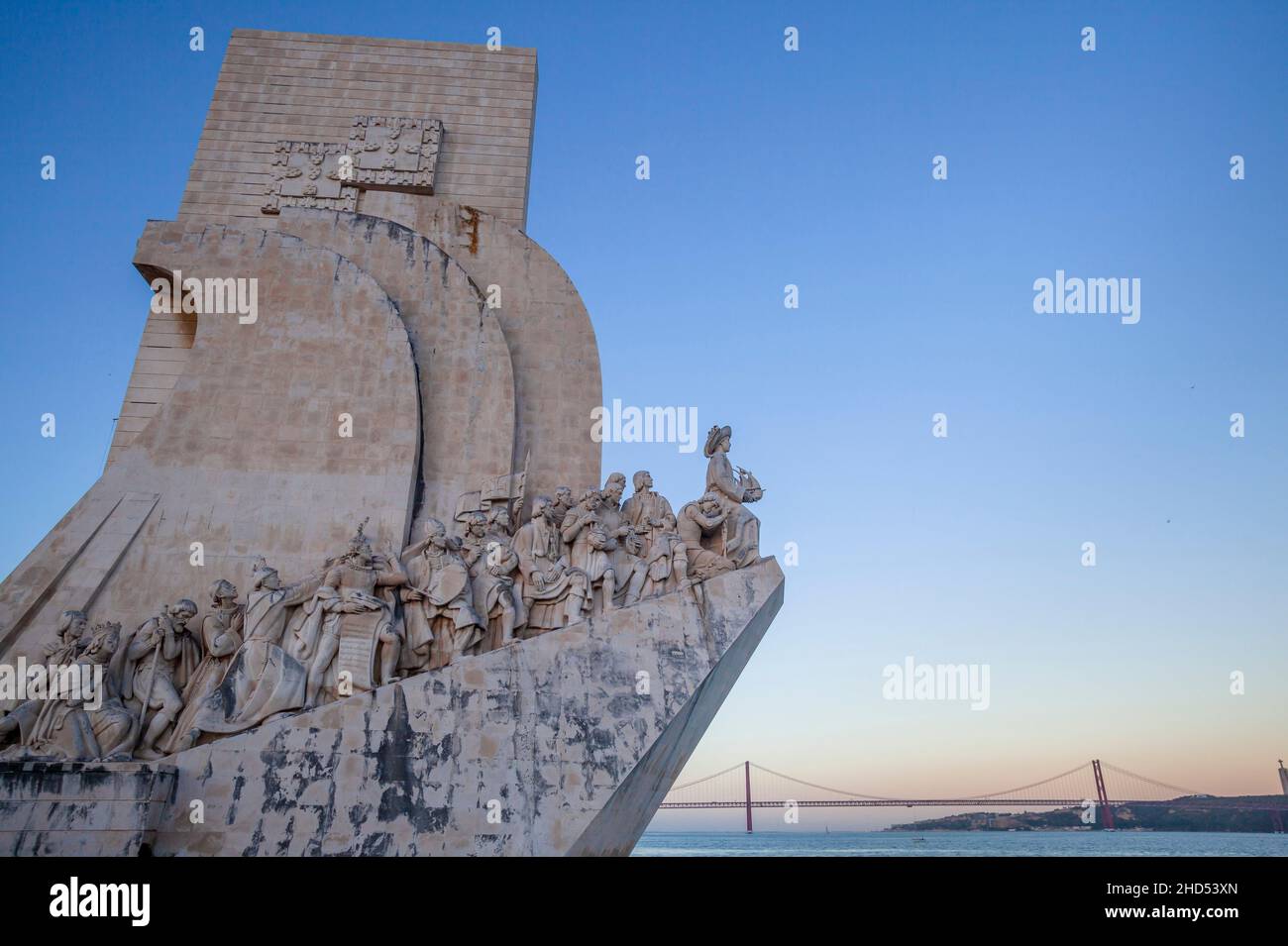 El Monumento a los Descubrimientos, Belem, Portugal, la Península Ibérica, el sur de Europa Occidental Foto de stock