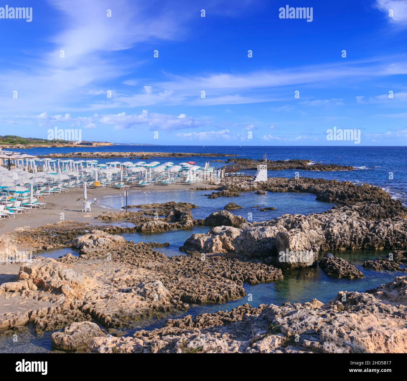 Playa de Otranto en Apulia, Italia La playa de Porto Craulo es una de