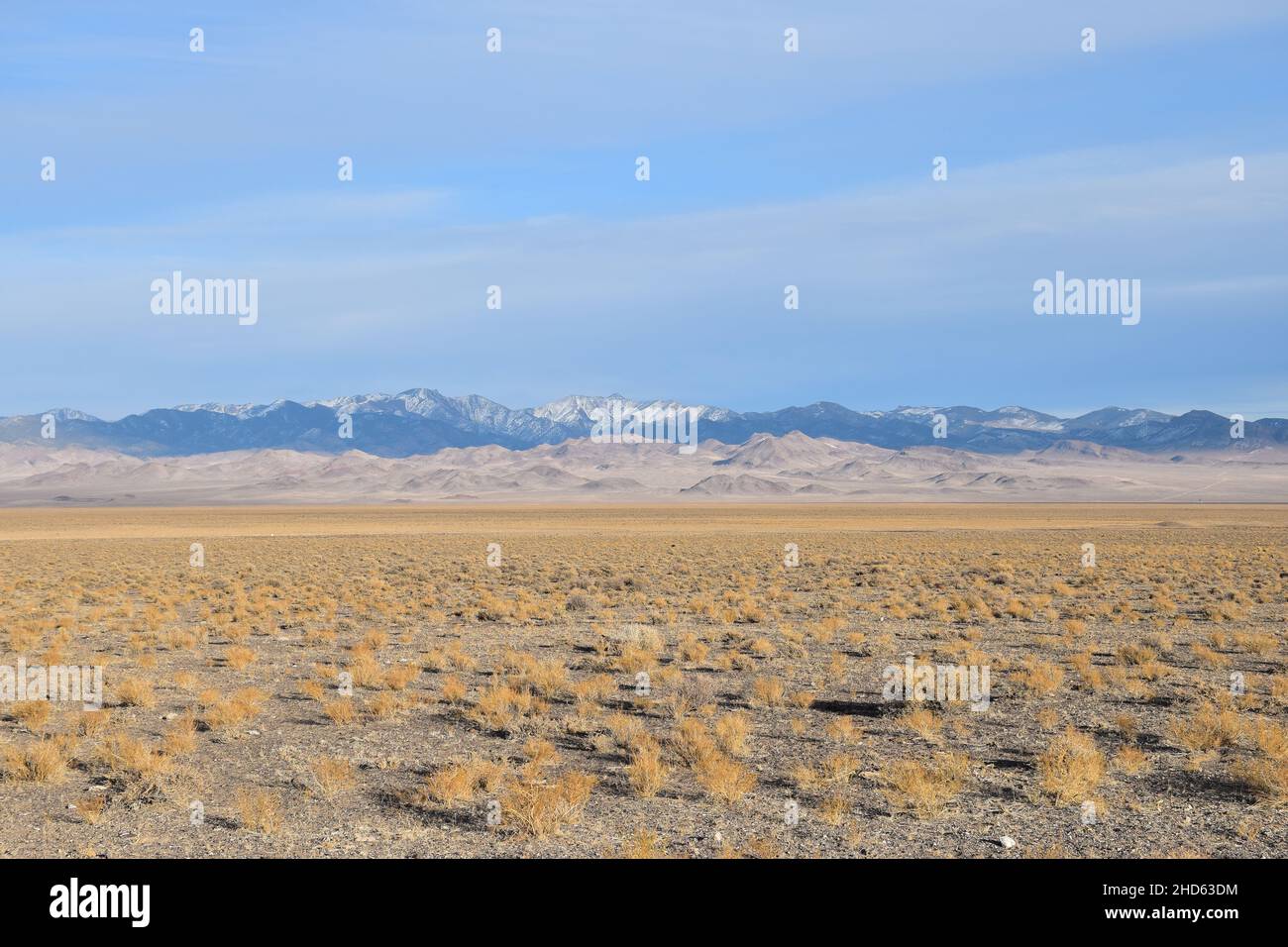 Espectaculares paisajes del desierto de invierno cerca de Tonopah, Nevada, Estados  Unidos. La Gran Cuenca es la cuenca endorheica más grande de Norteamérica  Fotografía de stock - Alamy